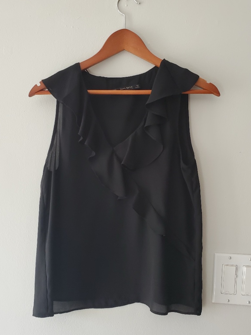Zara Sleeveless Ruffle Neck Blouse Black